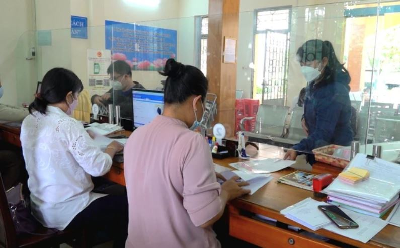 2 nhóm công chức phải nghỉ việc trước khi kết thúc lộ trình sắp xếp