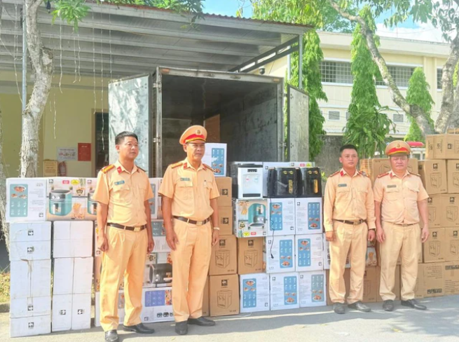 Thu giữ lô nồi chiên không dầu, máy lọc nước không rõ nguồn gốc xuất xứ