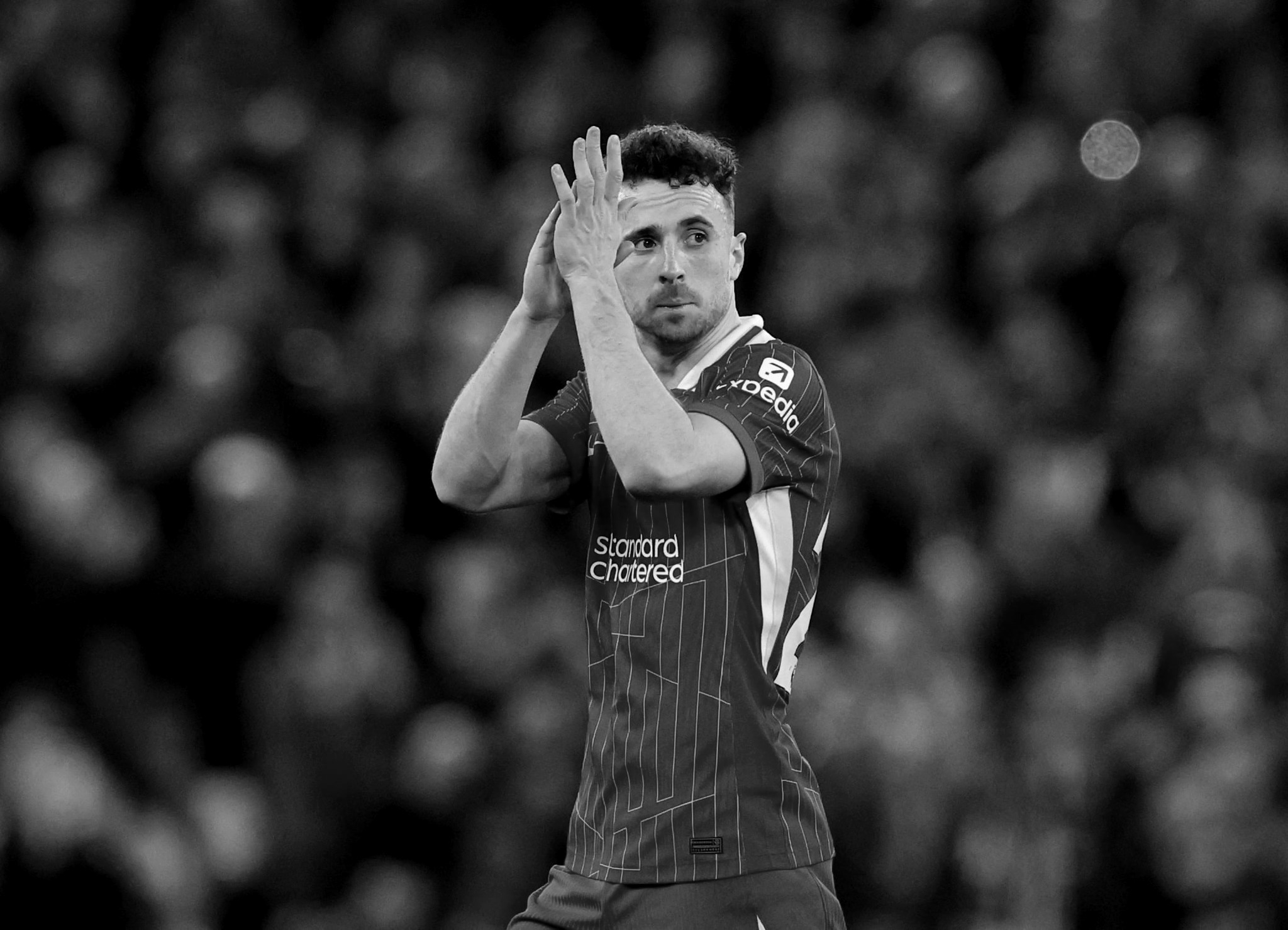 Tiền đạo Liverpool Diogo Jota đột ngột qua đời