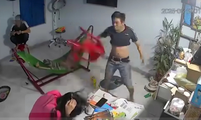 Vụ anh trai đánh em gái gây phẫn nộ: Công an Quảng Ngãi vào cuộc, nạn nhân nói về nguyên nhân đăng clip lên MXH