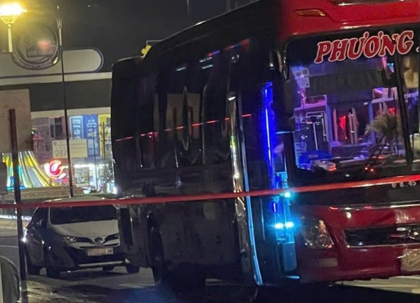 Gọi thu tiền vé, hoảng hốt phát hiện nam hành khách tuvong trên xe giường nằm