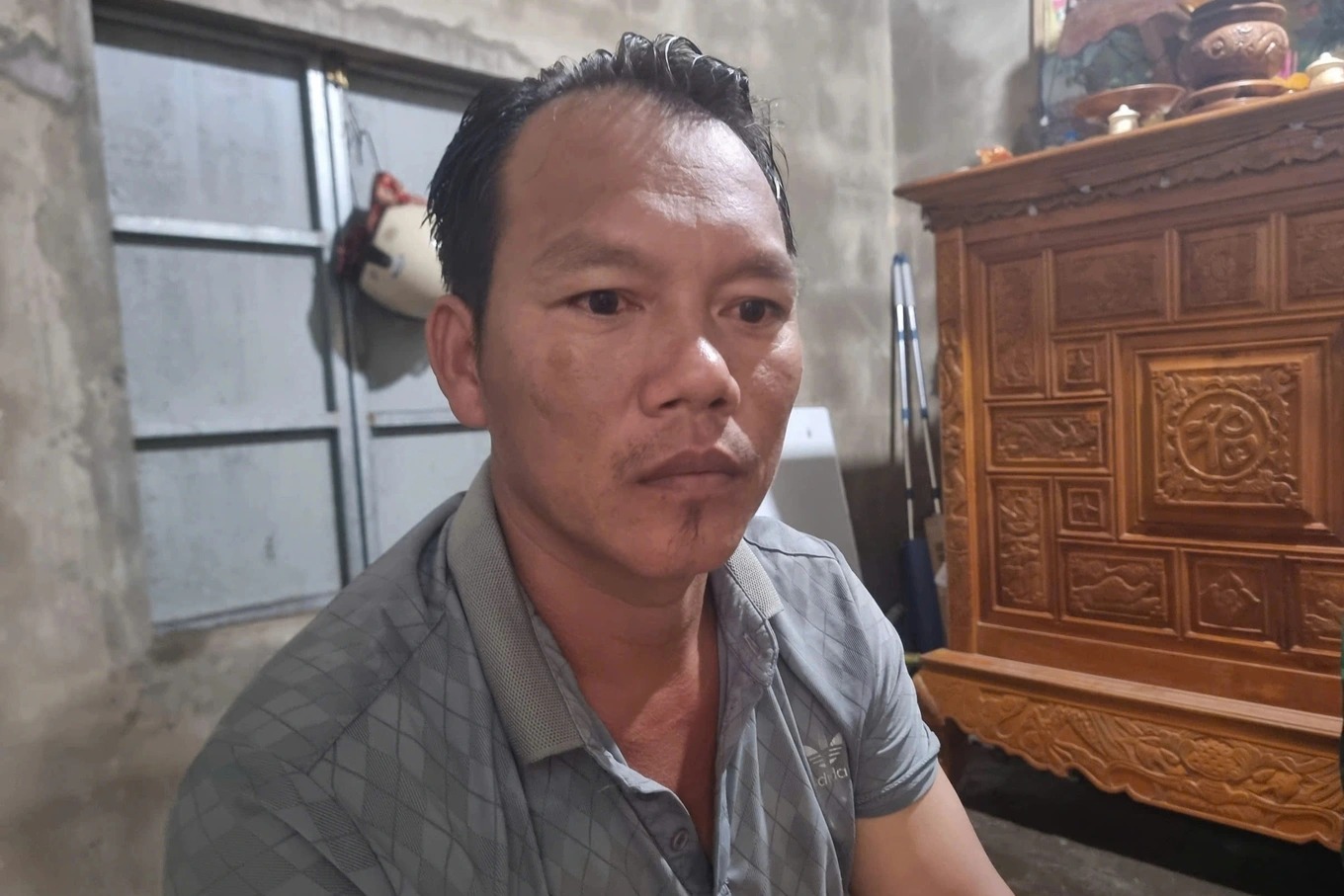 Người hùng vượt sóng dữ, cứu 7 ngư dân gặp nạn trên biển