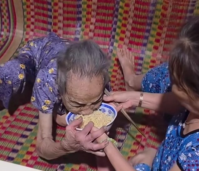 Thực hư câu chuyện cụ bà 94 tuổi đột ngột sống lại kỳ diệu, đòi ăn suốt ngày và có loạt hành động lạ