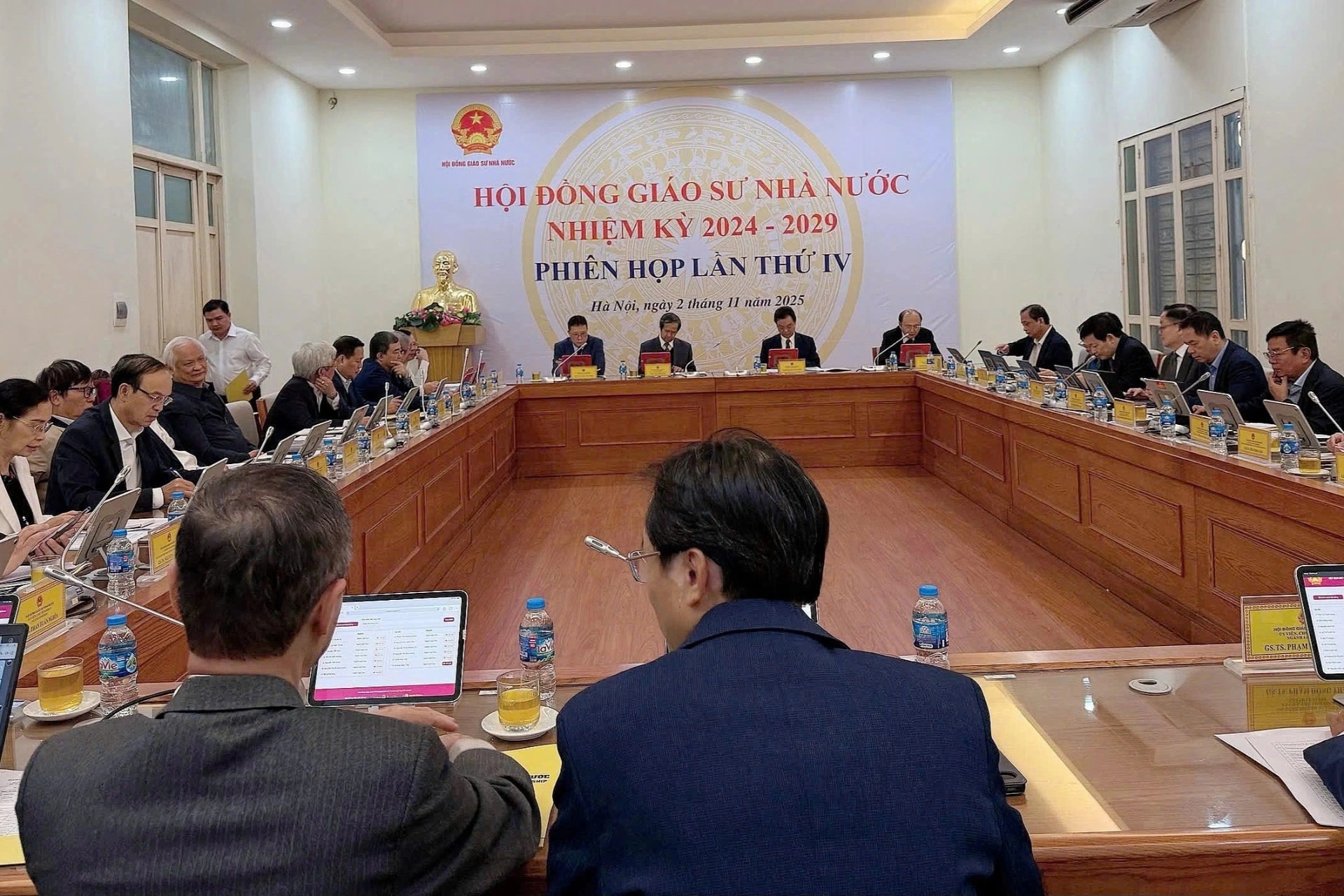 Thêm 900 giáo sư, phó giáo sư được công nhận năm 2025