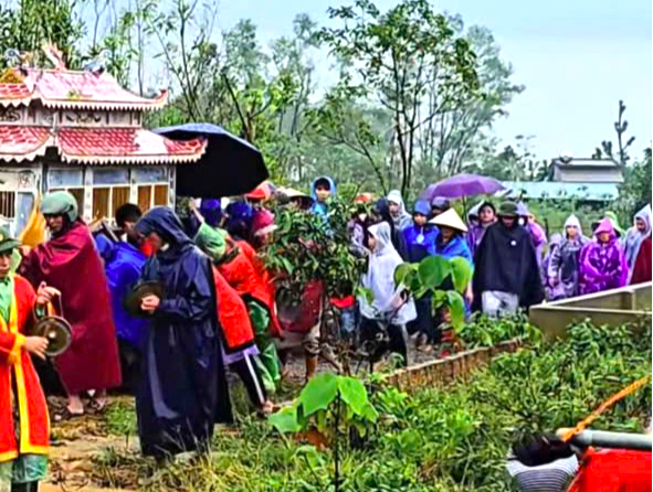 Nam sinh lớp 9 bị bạn tác động bằng mũ bảo hiểm, tuvong sau nhiều ngày nhập viện